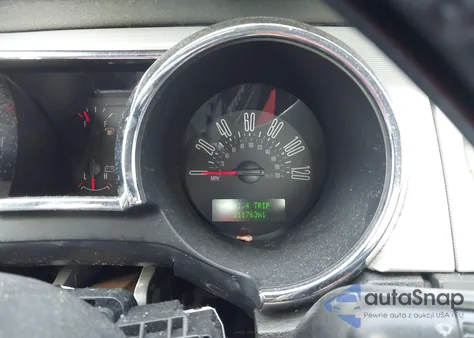 2006 Ford Mustang V6 z USA, uszkodzony, nr VIN 1ZVHT80N865246114